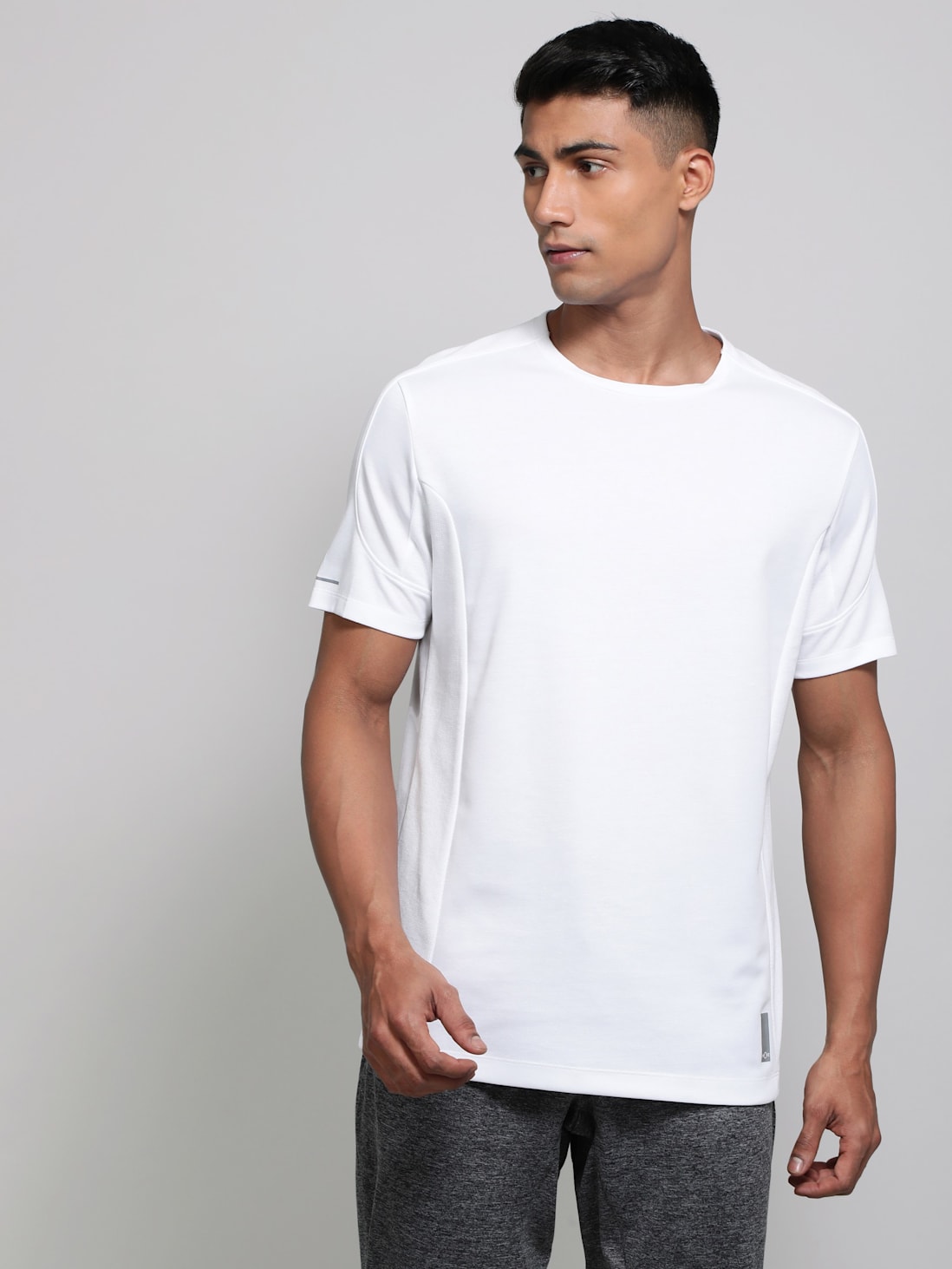 Jockey Men's Dry Fit Round Neck Half Sleeve T-Shirt- MV01